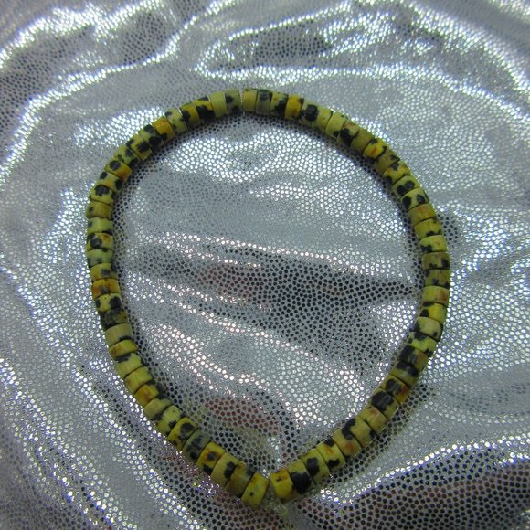 Dalmatian Jasper 4mm Heishi 7" Stretchy Gemstone Bracelet - Picture 2 of 3